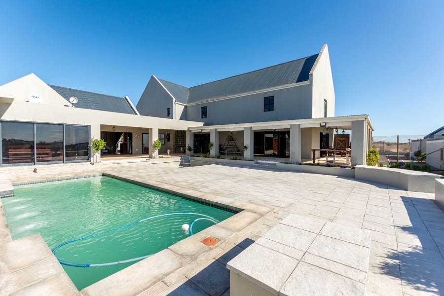 13 Bedroom Property for Sale in Olifantskop Western Cape